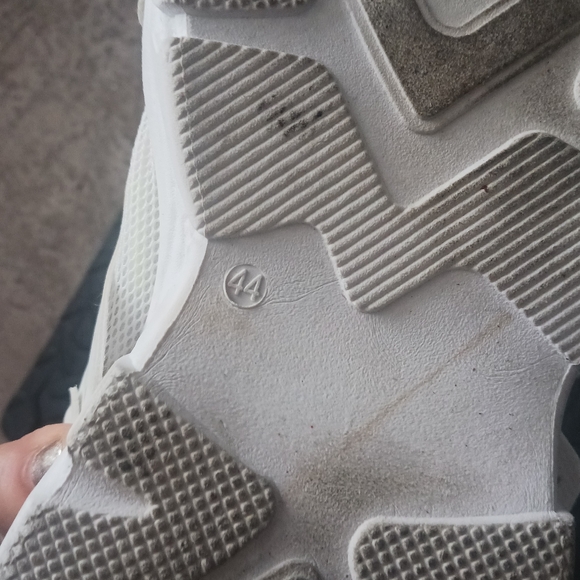 Men White Chunky Sneakers - Picture 9 of 12